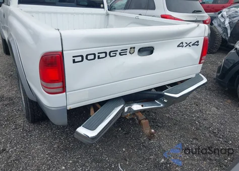 1999 Dodge Dakota Slt/Sport from USA, damaged, VIN 1B7GG22X3XS104402